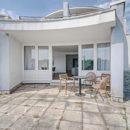 Limehome Wolfsburg Porschestrasse Buitenkant foto