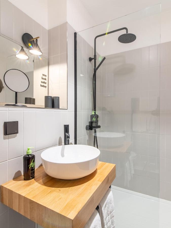 Limehome Wolfsburg Porschestrasse Buitenkant foto