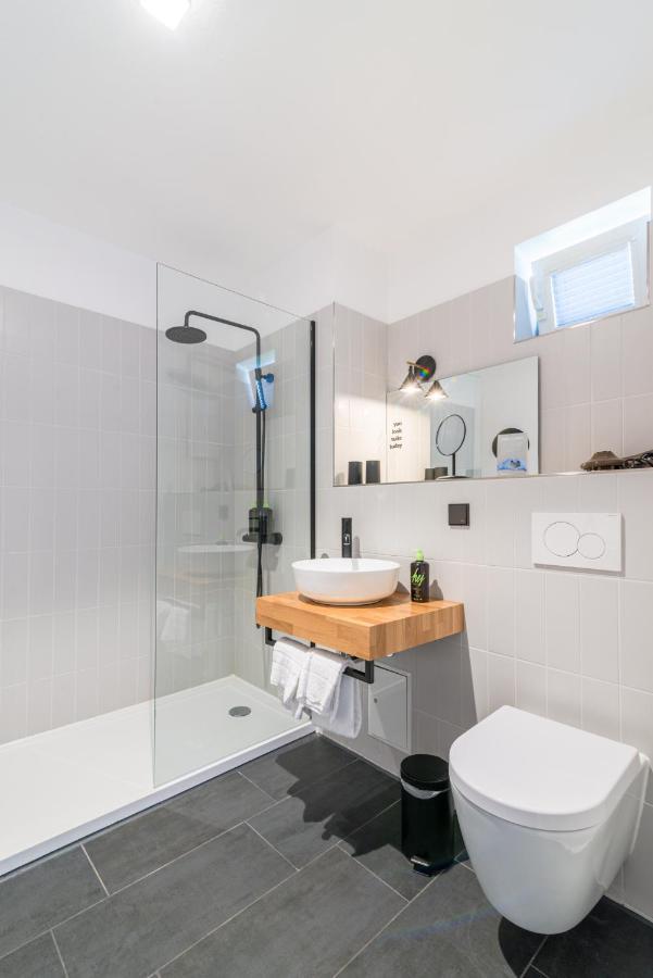 Limehome Wolfsburg Porschestrasse Buitenkant foto